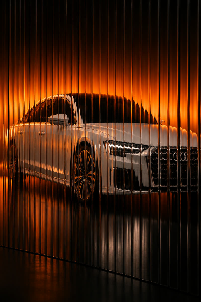 Audi A8 — кадр в стиле студии