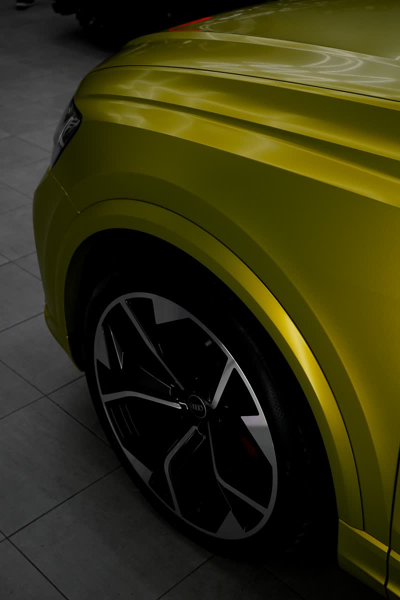 Колесо и арка Audi RS Q8